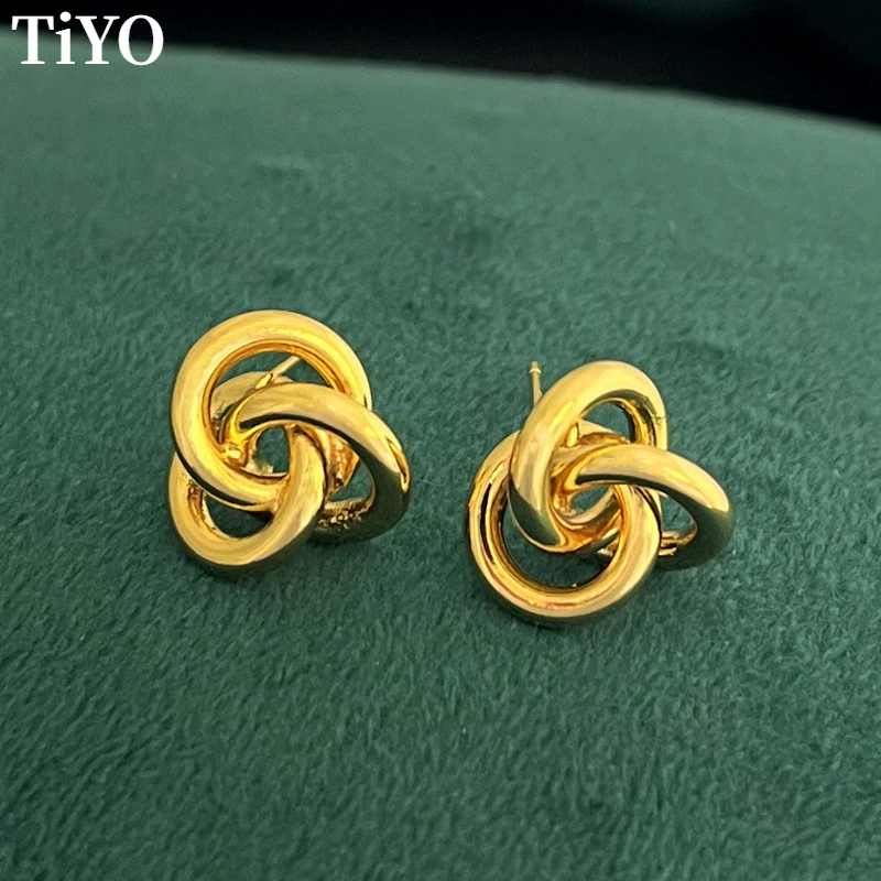 

Modern Jewelry Twisting Stud Earrings 925 Silver Needle Hot Sale High Quality Copper Metal Gold Color Earrings For Women Girl