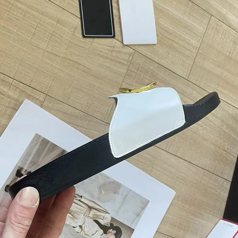 Women's slippers 2023 new summer fashion luxury women's shoes metal decoration flat leather men's slippers casual beach shoes