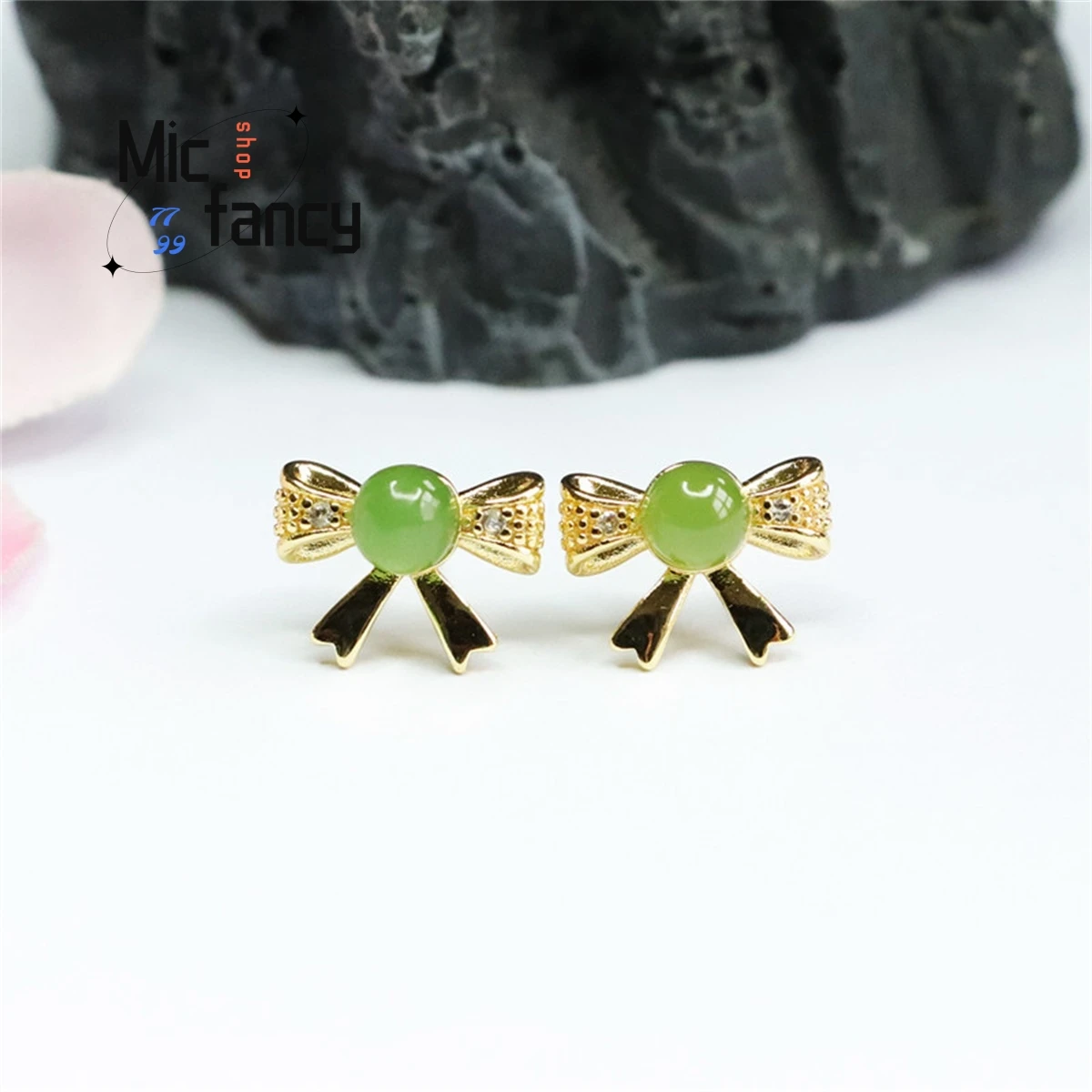 

Natural Hotan Jasper Hook Bow Knot Ear Stud Simple Personality Atmosphere Versatility Beauty Sweet Romantic Jewelry Holiday Gift