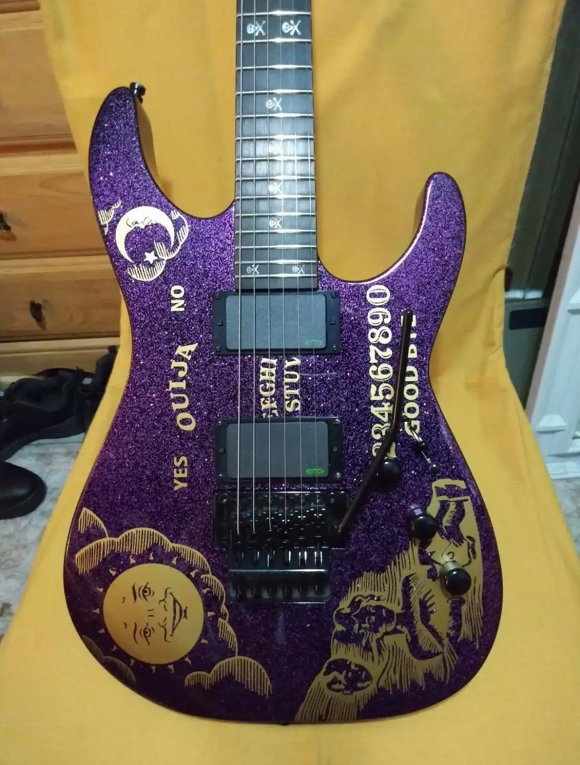 

KH-2 Ouija Metallic Purple Sparkle Kirk Hammett Signature Electric Guitar Reverse Headstock, Floyd Rose Tremolo, Black hardware