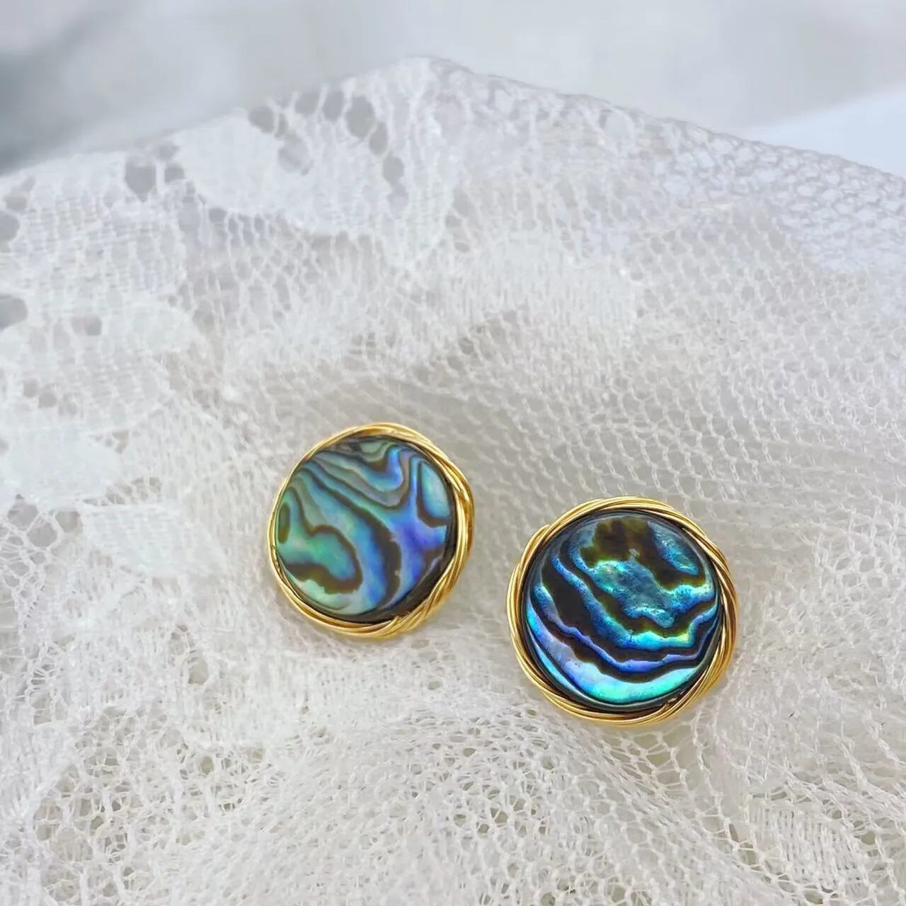

Silver needle gold plated colorful abalone shell winding round earrings for women retro light luxury ear accessories