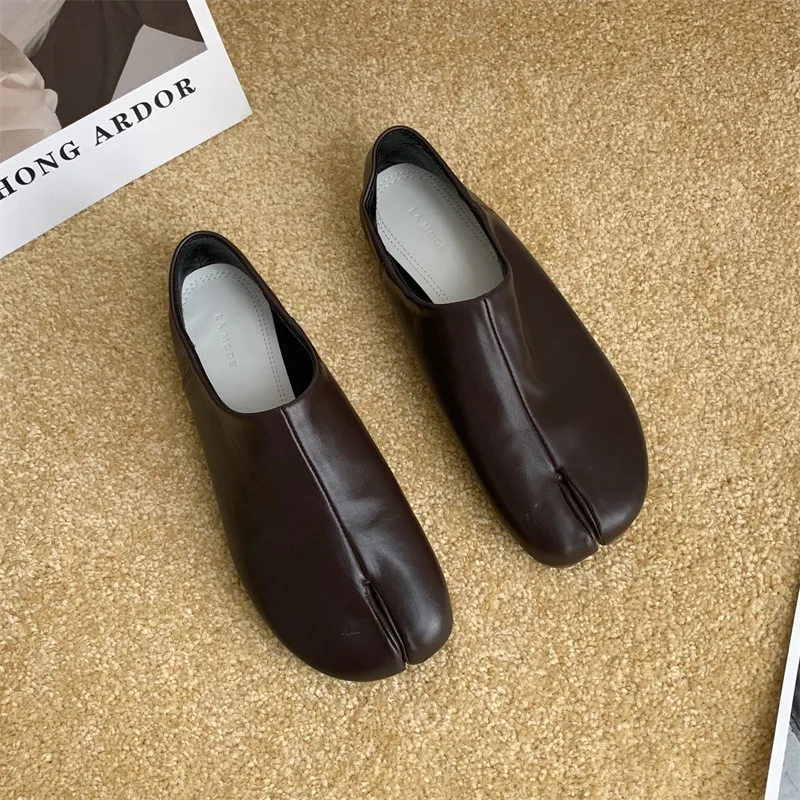 

2023 New Women Flats Tabi Ninja Moccasins Round Split Toe Shallow Lazy Slip on Slingback Mules Leather Shoes Soft Loafers Slip