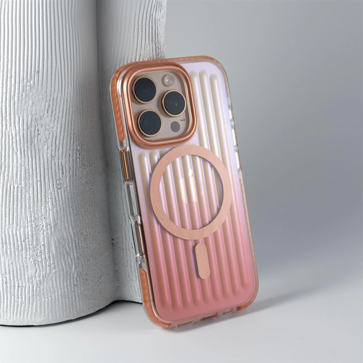 Чехол Magsafe с градиентом и лазерным гофрированным покрытием для iPhone 16 Pro Max
