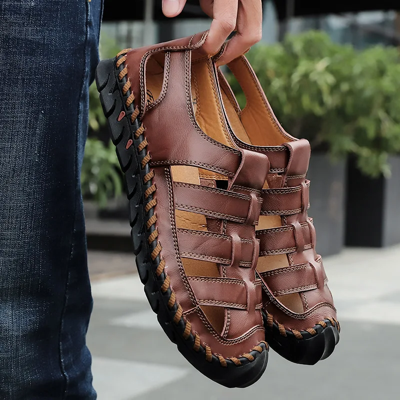 Мужские сандалии Новинка лета 2022 легкая и удобная Пляжная обувь с отверстиями