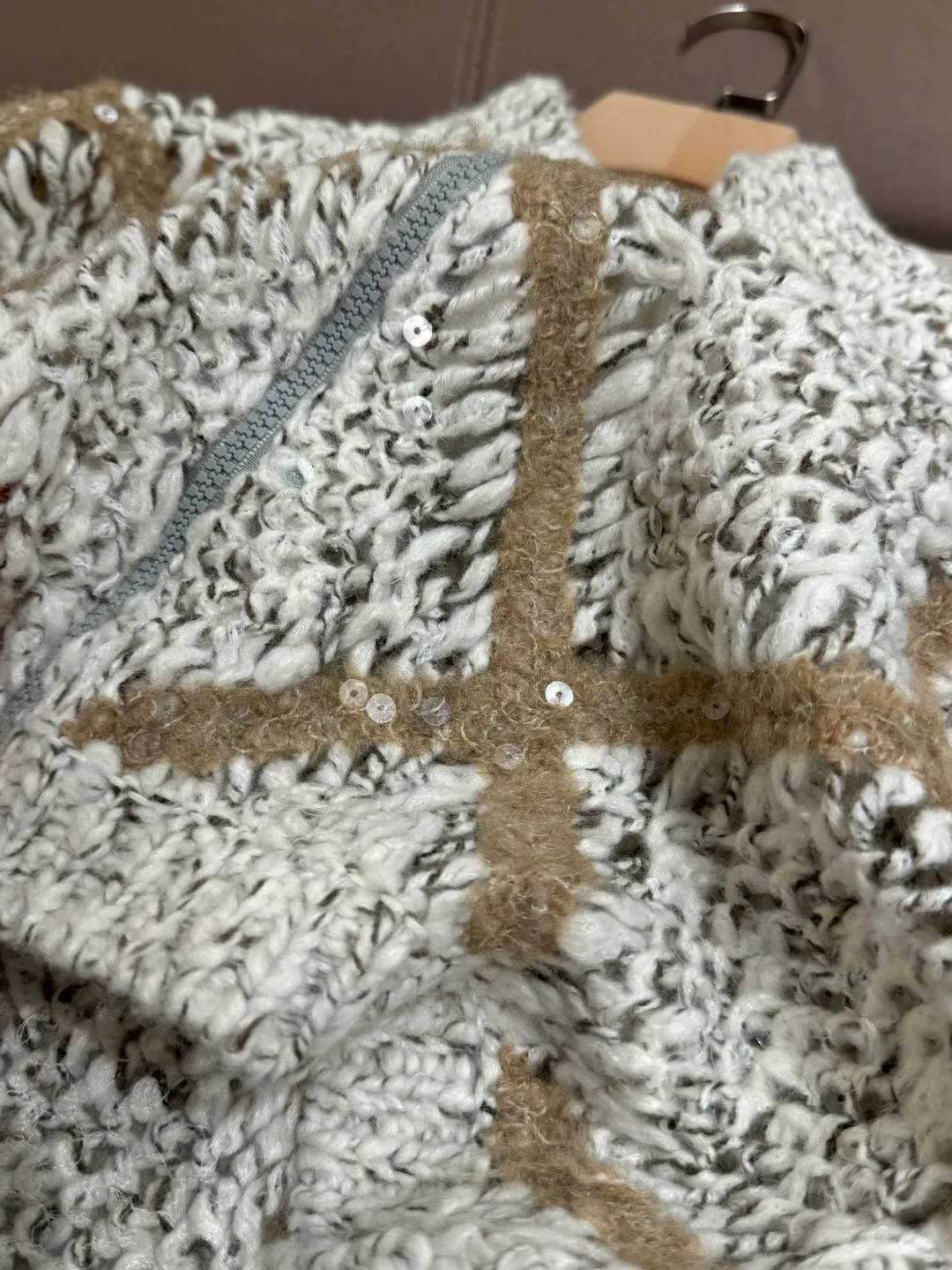 Женский кардиган в стиле ретро