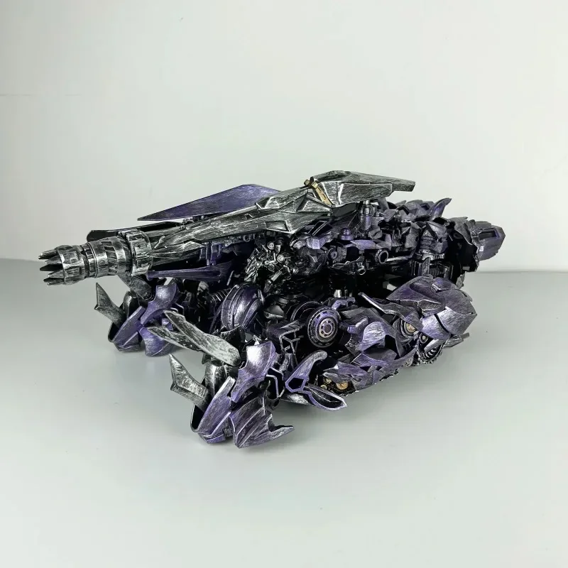 Фигурка-трансформер Bandai Shockwave