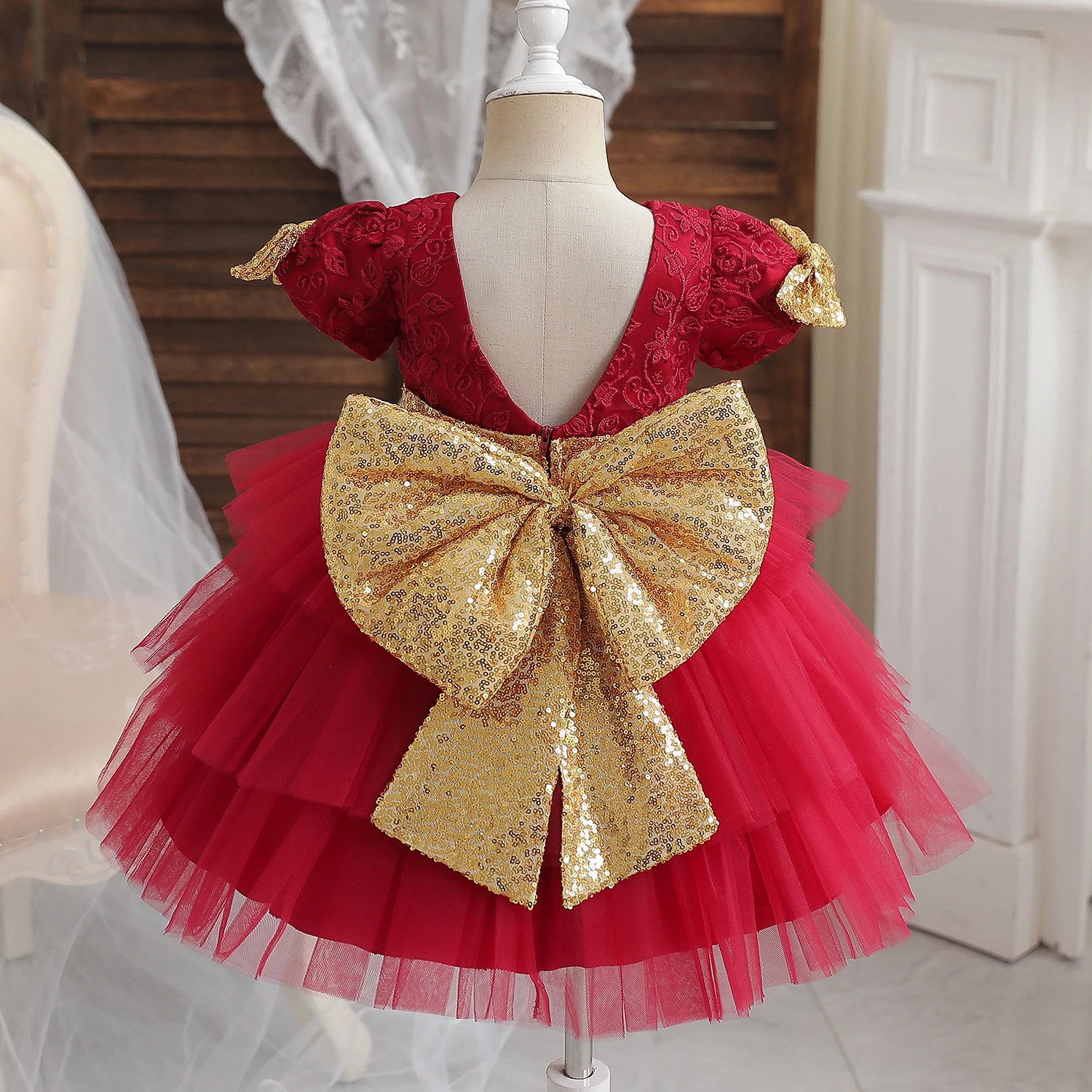 

12M Baby Girl Big Bow Dress Vintage Red Embroidery Floral Princess Tulle Tutu Gown 18M Newborn Kids Sequin Pageant Gala Clothes