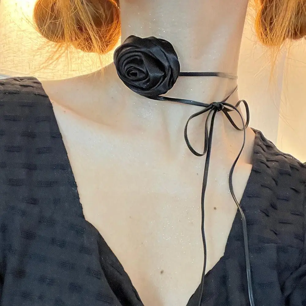 

Delicate Neck Chain Romantic Flower Chocker Silk Velvets Rose Necklace Women Trend Jewelry