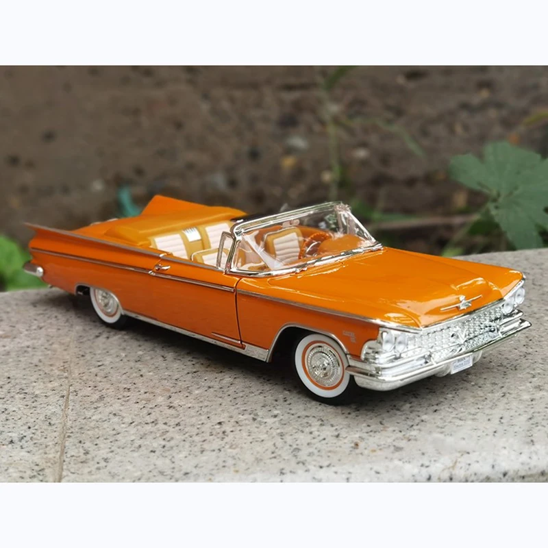 

Классическая модель автомобиля Buick Electra 1:18 1959, литье под давлением, статическая модель автомобиля, коллекционная Игрушечная машина для взро...