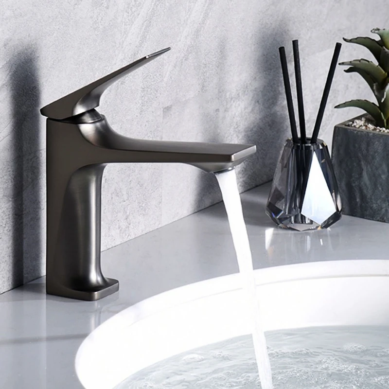 Смеситель для кухни на стену. Смесители темно серые. Смесители темно серые. Vigro vg907 обсидиан смеситель. Lemark swan lm5451bg.