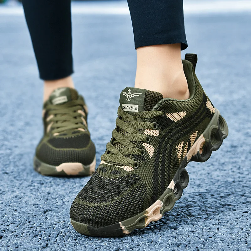 Кроссовки для любителей бега зеленые камуфляжные сетчатые дышащие повседневная