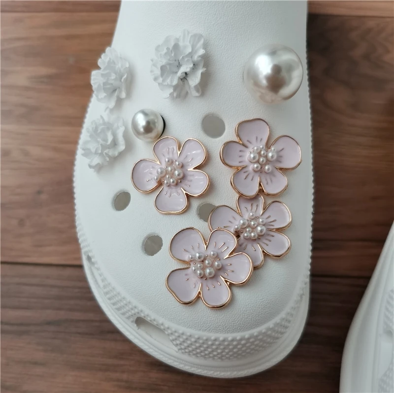 

Pink Removable Shoe Flower Original Clogs Charms Croc Charms Upper Decoration Trend Accessories Shoe Buckle Croc Decoration
