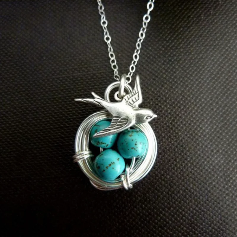 

New Vintage Silver Color Peace Bird Homing Pendant Necklaces for Women National Style Turquoise Gemstone Jewelry Party Gifts
