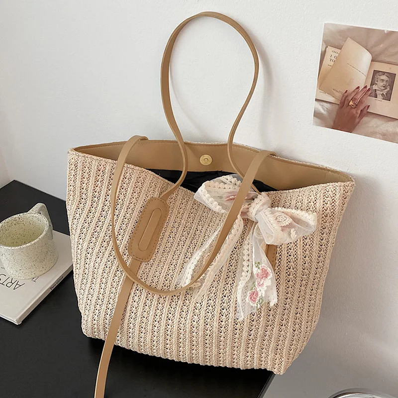 

Female Fashion Handbag Summer Large Capacity Tote New Trend Wild Bucket Bag Woman Designer Travel Shoulde Bag Luxury Ladies Tote