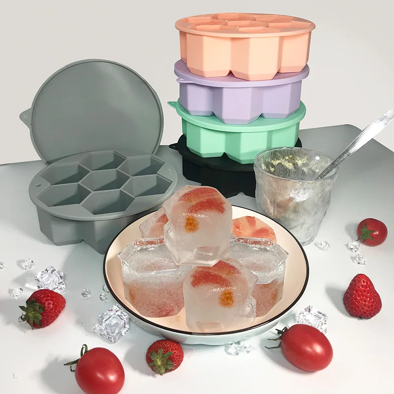 

19 Cavity Honeycomb Silicone Ice Cube Mold 5 Colors Reusable Tray for Summer Whiskey Cocktail With Cover Lids Freezer Cool Down
