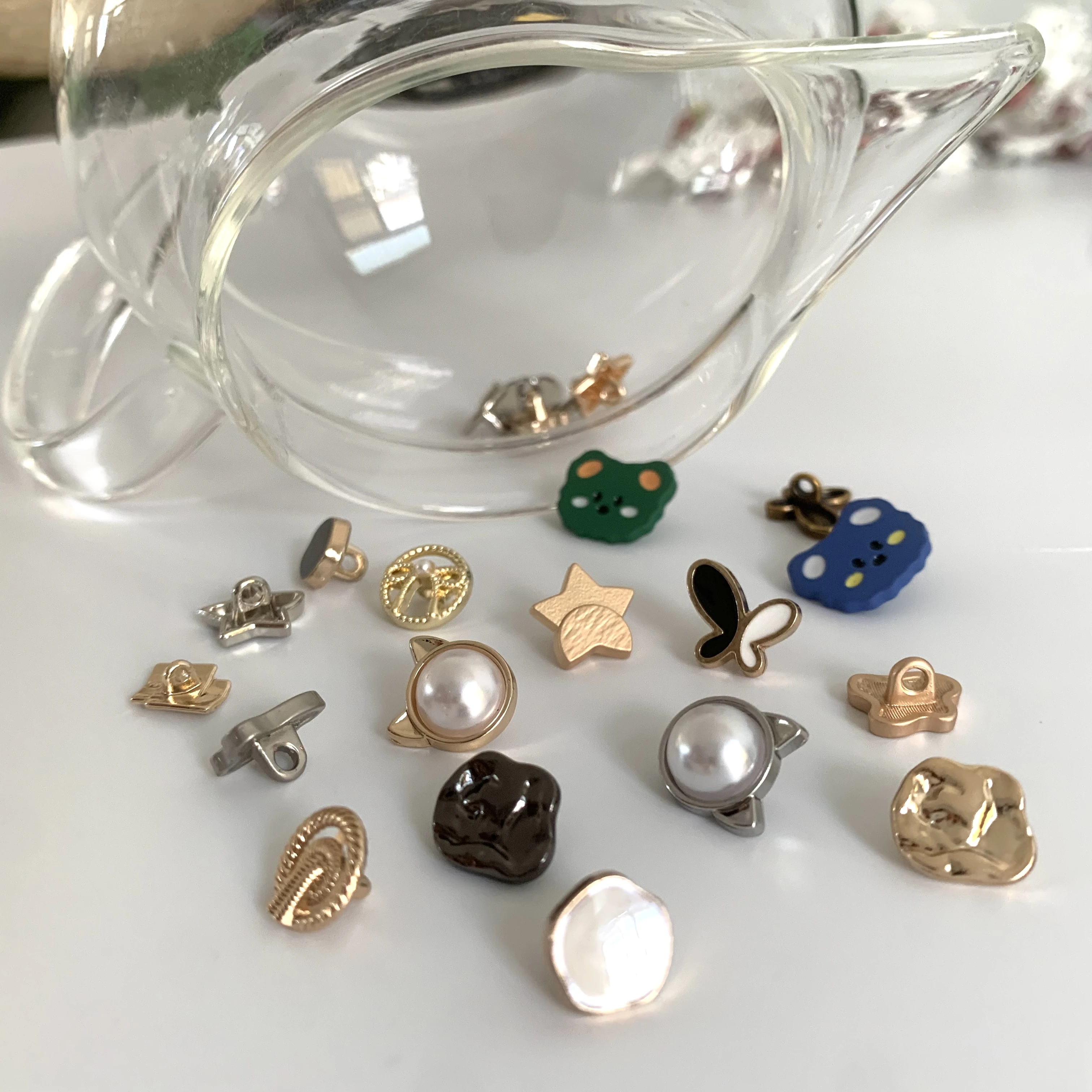 

Novelty Metal Buttons For Sale Clothing Designers Diy Crafts Supplies Apparel Decor Needlework Accessories Sewing Buttons 10pcs