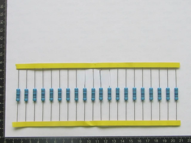

Metal Film Resistor 2W Watts 3.3ohm 3.3R +/- 1% RoHS Lead Free (20pcs)