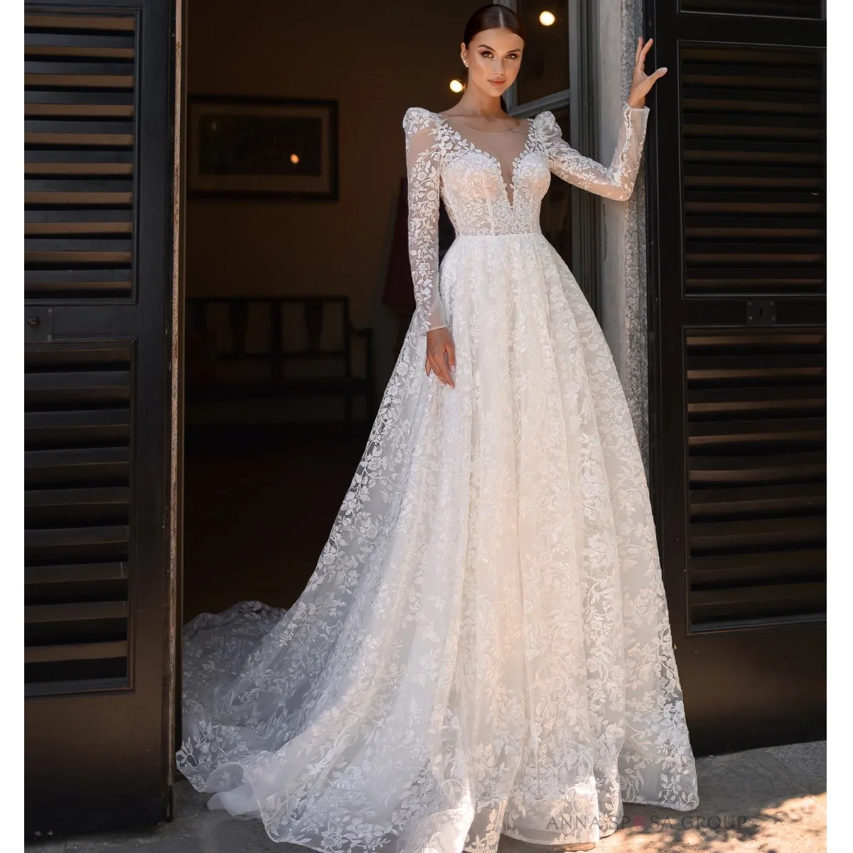 

Sexy Deep V-Neck Wedding Dresses Bride Lace Full Sleeves Backless Elegant Party Maxi Gown Brush Train Tulle Vestidos Handmade
