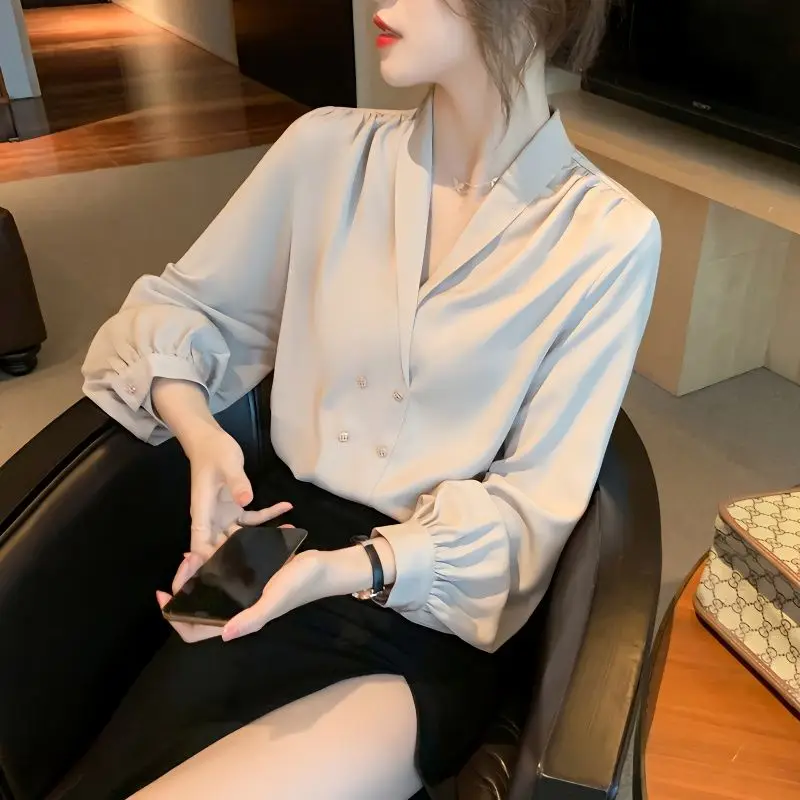 

Long Sleeve V-neck Lapel Shirt Spring and Autumn New Fashion Women Clothing Loose Chiffon Shirt Women's Blouse Chic Tops B222