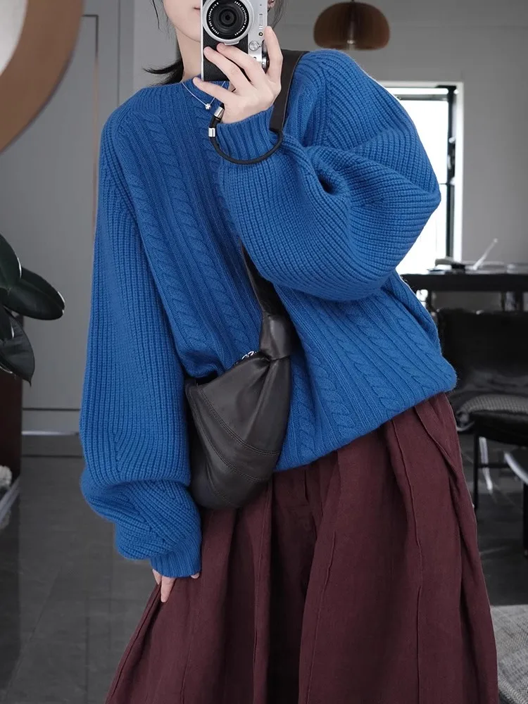European Goods Heavy 2024 Autumn New Blue Twist Knit Women clothes High-Grade Sense Wear Beautiful Top Fashion
