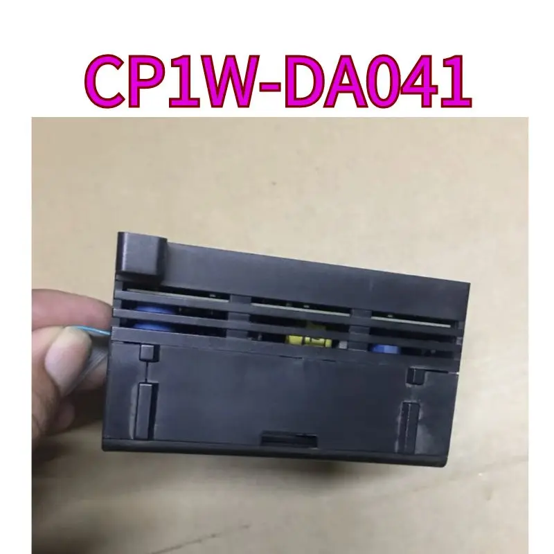 Б/у оригинальный PLC CP1W-DA041
