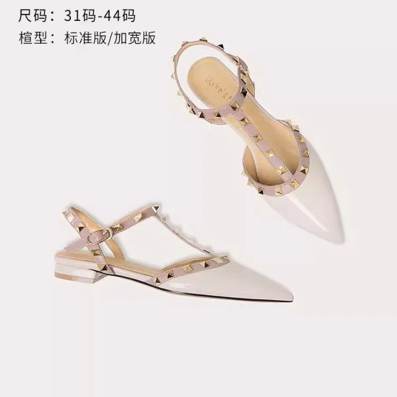 Рисунок 4 - Сандалии женские на низком каблуке