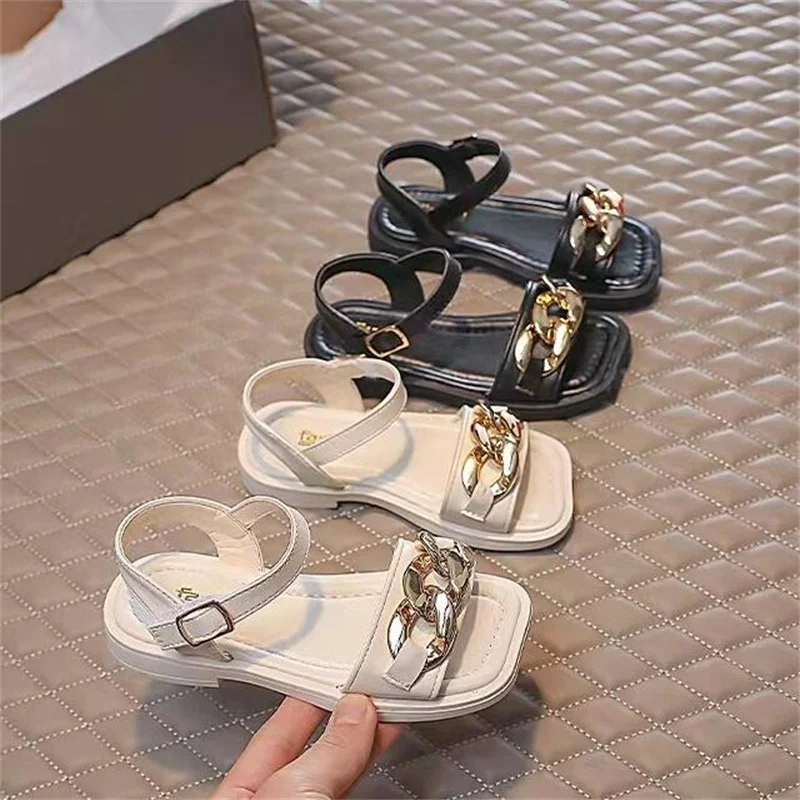 

Girls Sandals 2022 Summer New Girls Princess Shoes Children Beach Scandals Fashion metal chain Soft Sole Non-Slip Flat Sandals