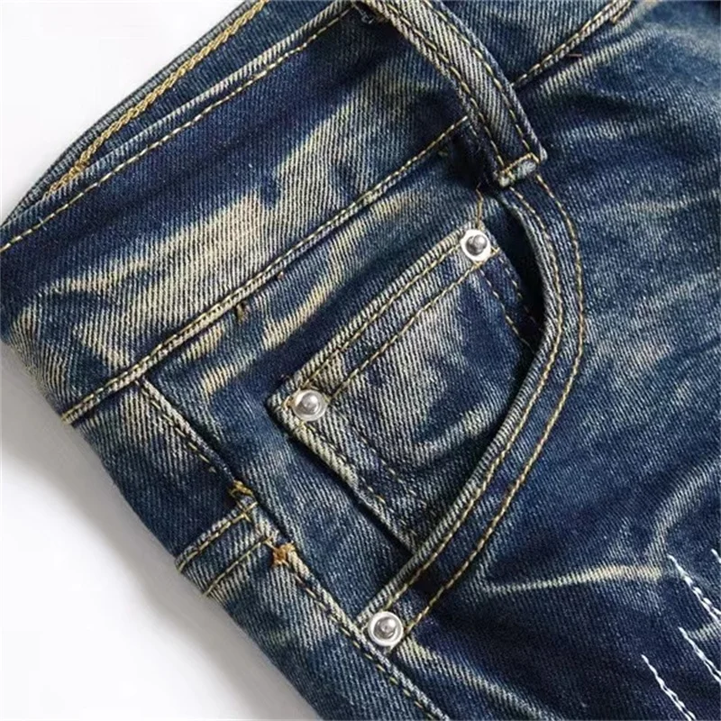 Seasonal Embroidered Jeans for Men Slim Fit Splicing Micro Seal LO Elastic Slim Fit High Street Tears Scratched Luxury Straight