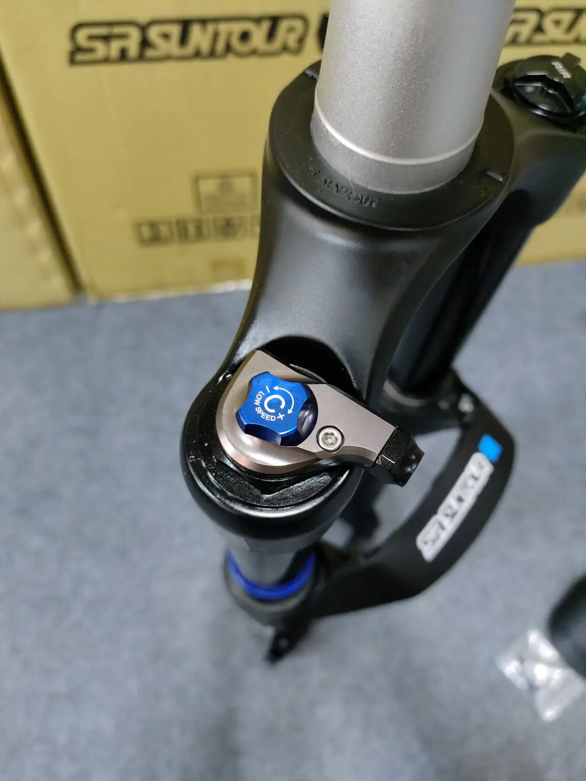 SR SUNTOUR AION36 воздушная вилка для велосипеда 27 5/29 дюймов распорка 36 мм сквозная ось