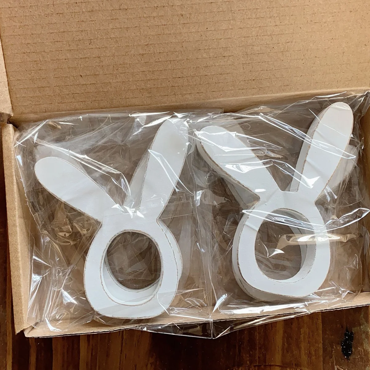 

10PCS White Rabbit Shape Wood Napkin Rings Fashion Napkin Buckles Party Napkin Holders Towel Buckles for Easter Party Banquet