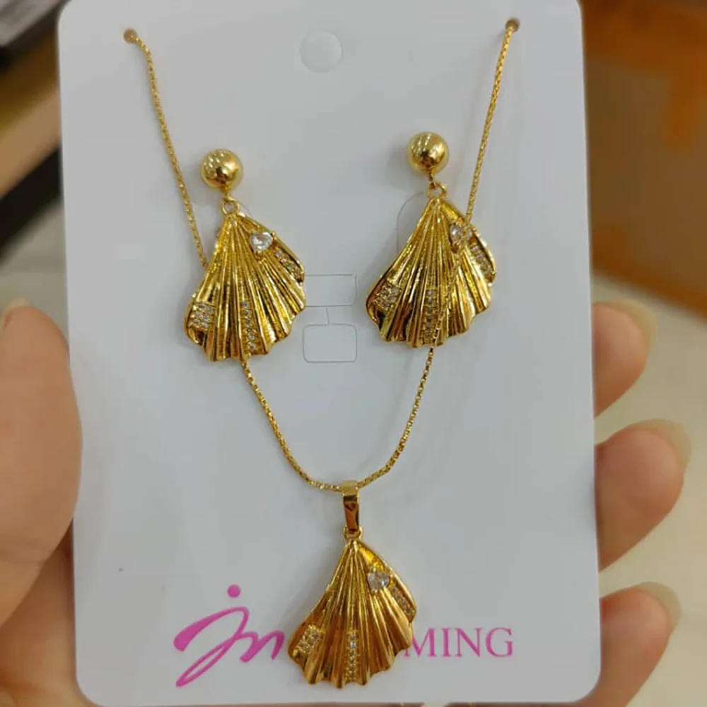 

African Jewelry Set Lovely Pattern Pendant Necklace and Earrings Exquisite 2pcs Jewelry Set for Dubai Weddings Birthday Gifts