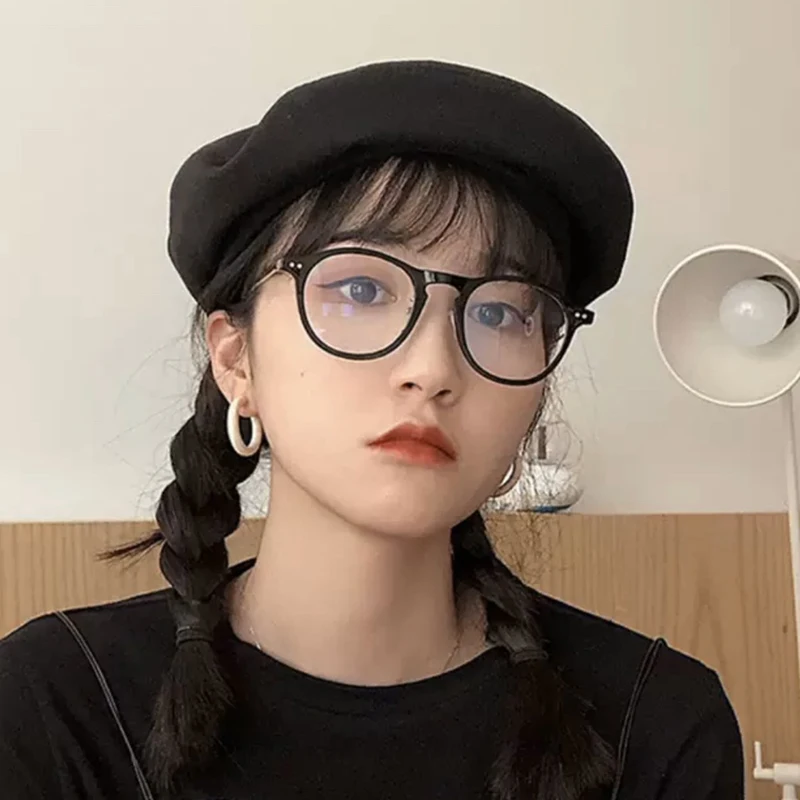 

Yuumi Cozmo Sunglasses For Women Mens Black Eyewear Cat eye MGlasses Spy Fashion Oversized Luxury Designer Brand Jennie