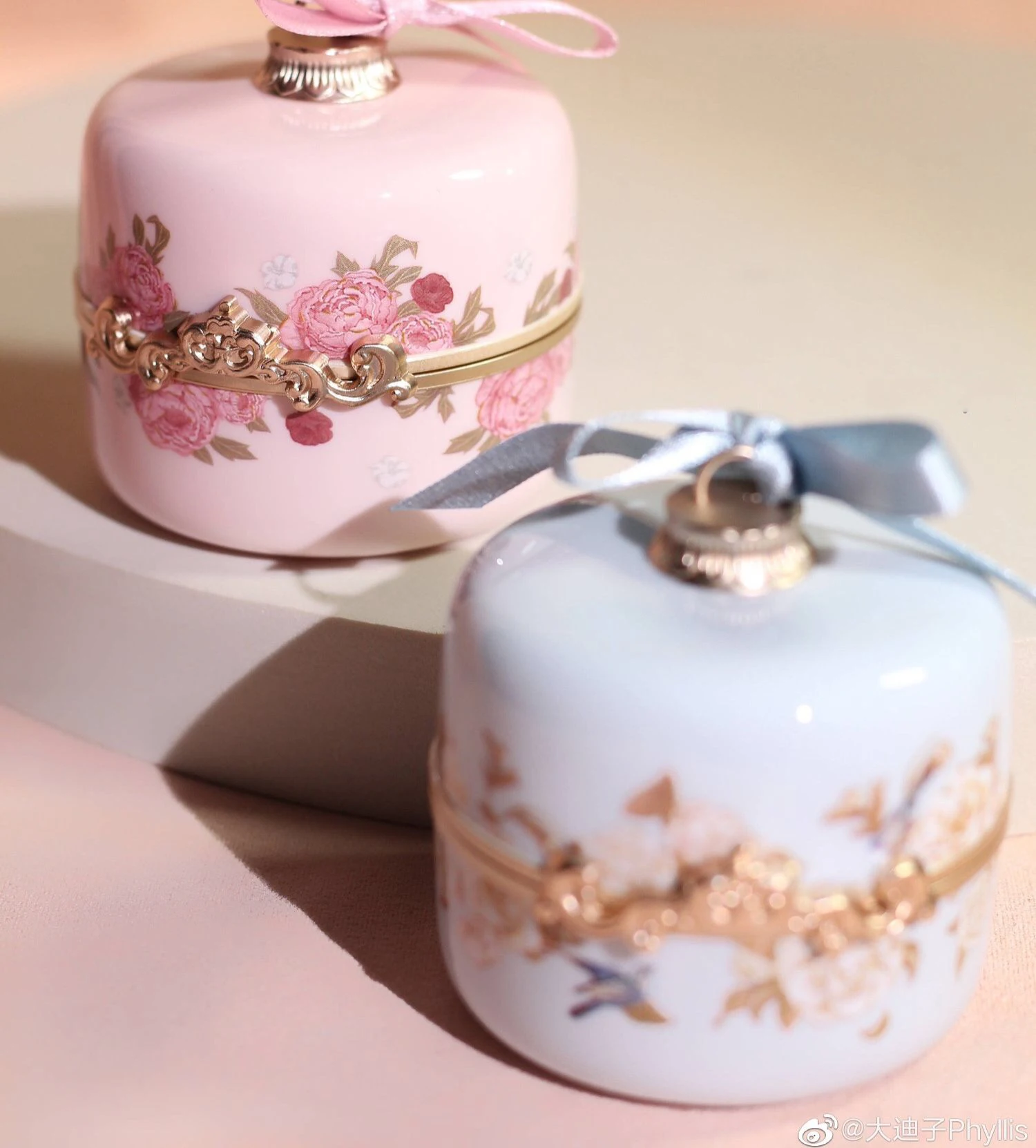 

Flower Knows Flortte God Embossed Blush Classical Chinese Style Monochrome Matte Blush Fairy