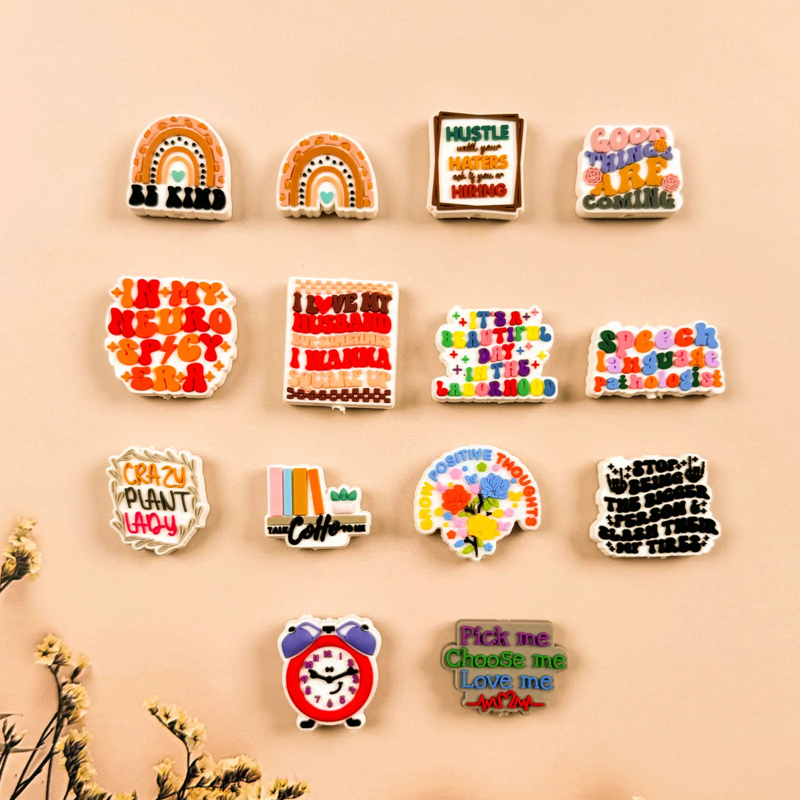 1 шт. дизайнерские разноцветные радужные бусины ручек с милыми буквами часы