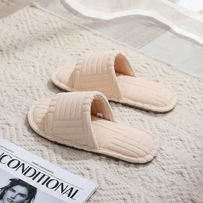 

Winter Indoor and Outdoor Cotton Shoes Female