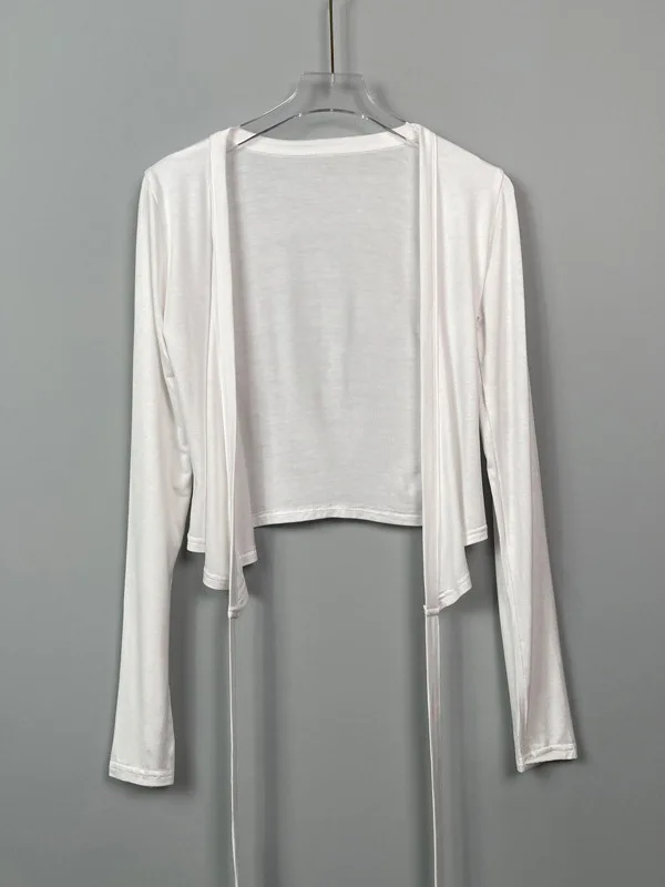 Женская футболка с V-образным вырезом длинным рукавом и поясом