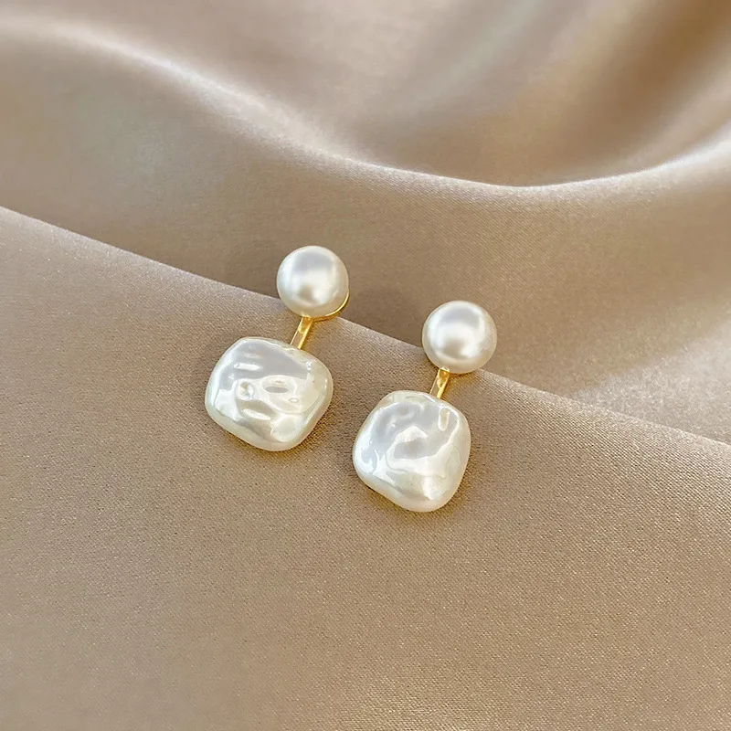 

Simple Design Geometric White Simulated Pearl Pendant Dangle Earrings Women Elegant Drop Earring Party Jewelry 2023 New