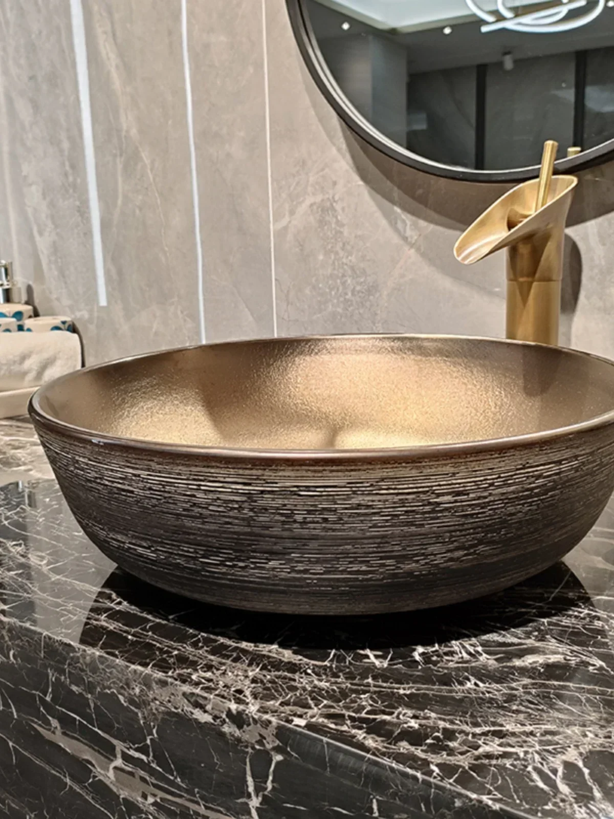 Недорогая Роскошная стильная настольная раковина металлическая глазурованная