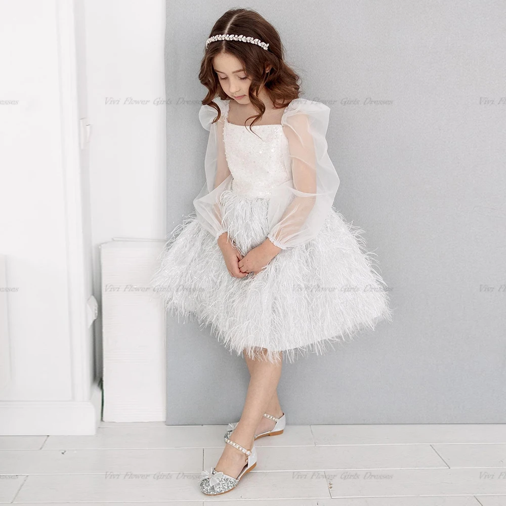 

2023 Glitter White Flower Girl Dresses for Girl Puffy Full Sleeveless Knee Length With Fur Wedding Party Gowns For Christmas