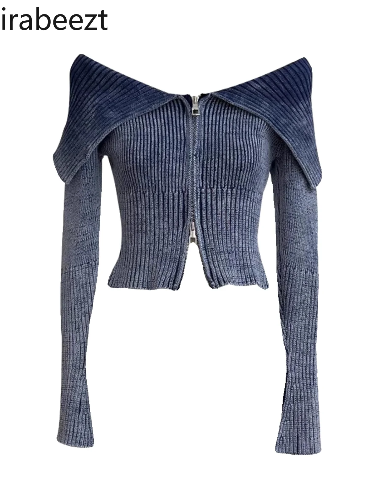 Короткий вязаный кардиган на одно плечо с темно-синим воротником и двойной