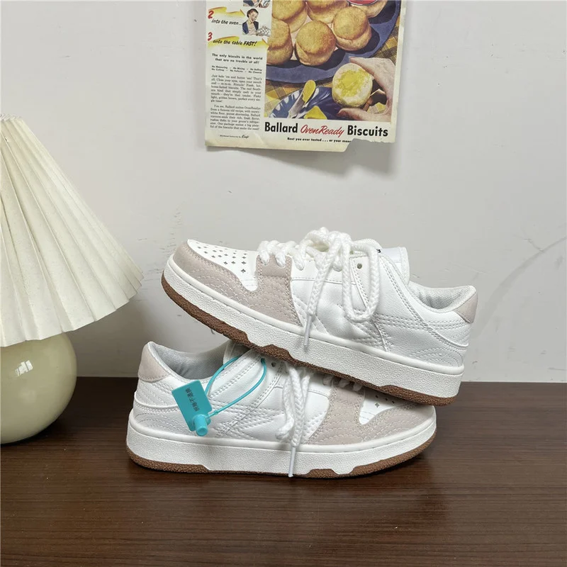 Women Shoes Fashion Sneakers Unisex Classics Trainers Woman Skate Shoes Casual Loafers Ladies Plus Size Student Sports Quality