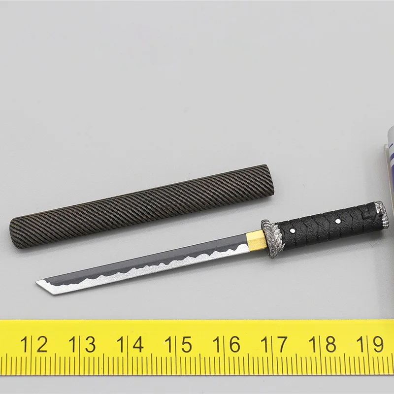 

1/6 Scale Female Soldier Short Knife Scene Props Model Movable Doll Accessories Toy Gift Static Decoration Collection Display