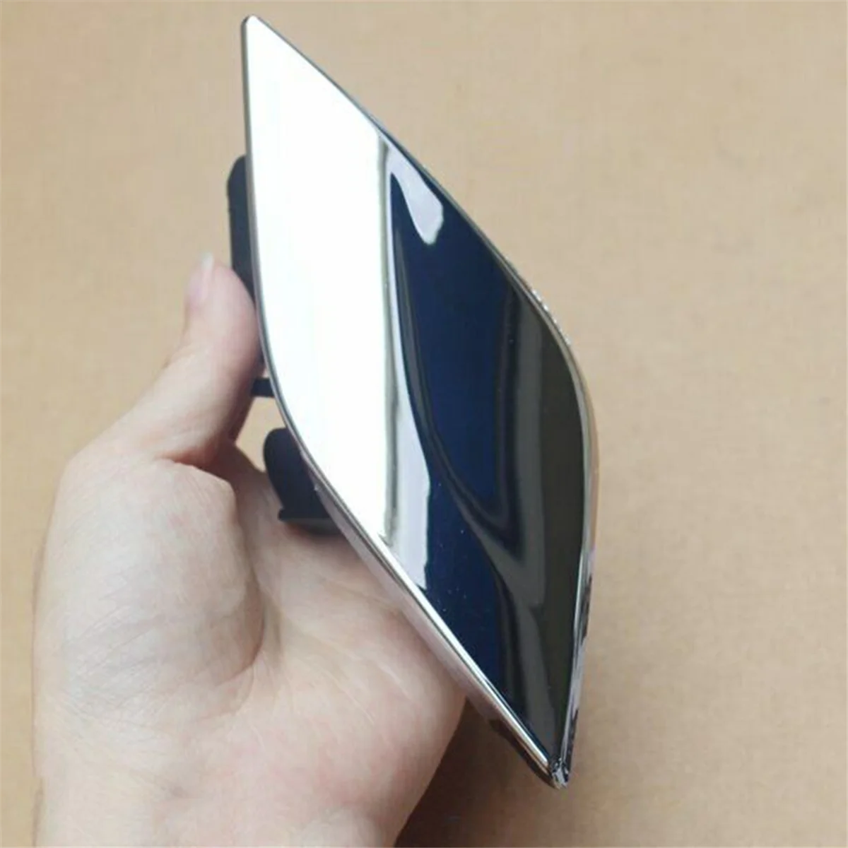 Насадка омывателя левой передней фары хромированная крышка 673008001 для Maserati Quattroporte