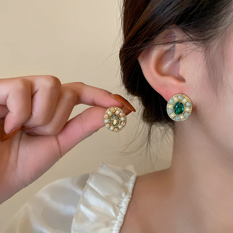 

New Diamond Pearl Crystal Earrings for Women Design Temperament Oval Stud Earrings Simple Fashion Earrings Women Wholesale