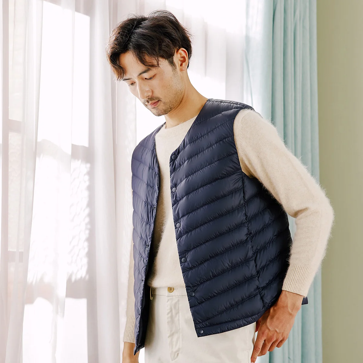 TANBOER Filling Power 600+ Figure Flattering Winter Vest Solid  90% Duck Down Sleeveless Packable Jakcet TF216011