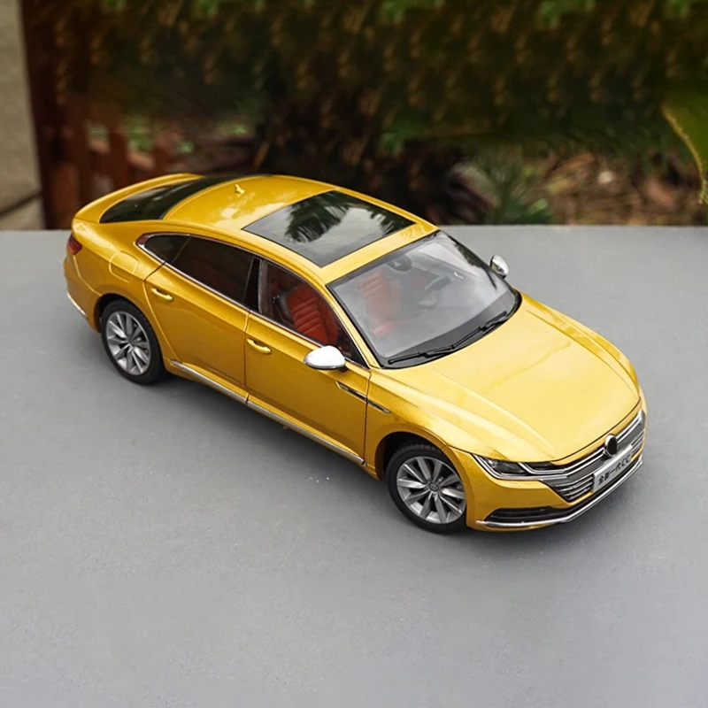 Diecast w skali 1:18 oryginalna nowa generacja CC 2018 aluminiowy model samochodu gotowy produkt zabawka symulacyjna statyczny kolekcjonerski prezent