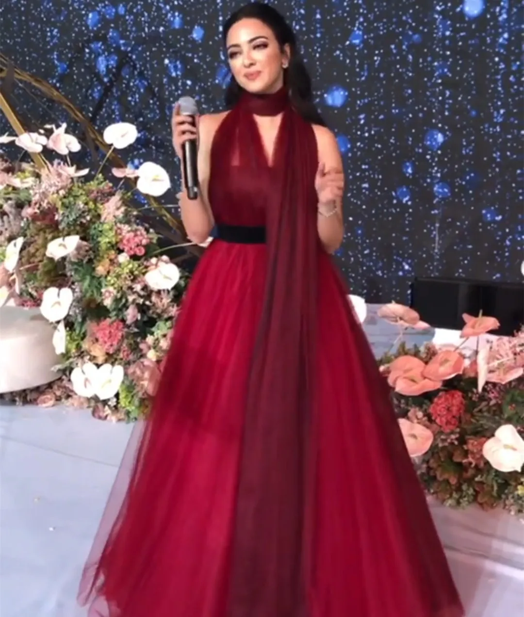 

Elegant Long Tulle Halter Evening Dresses A-Line Front Slit Floor Length Pleated Prom Dresses Women Party Gowns