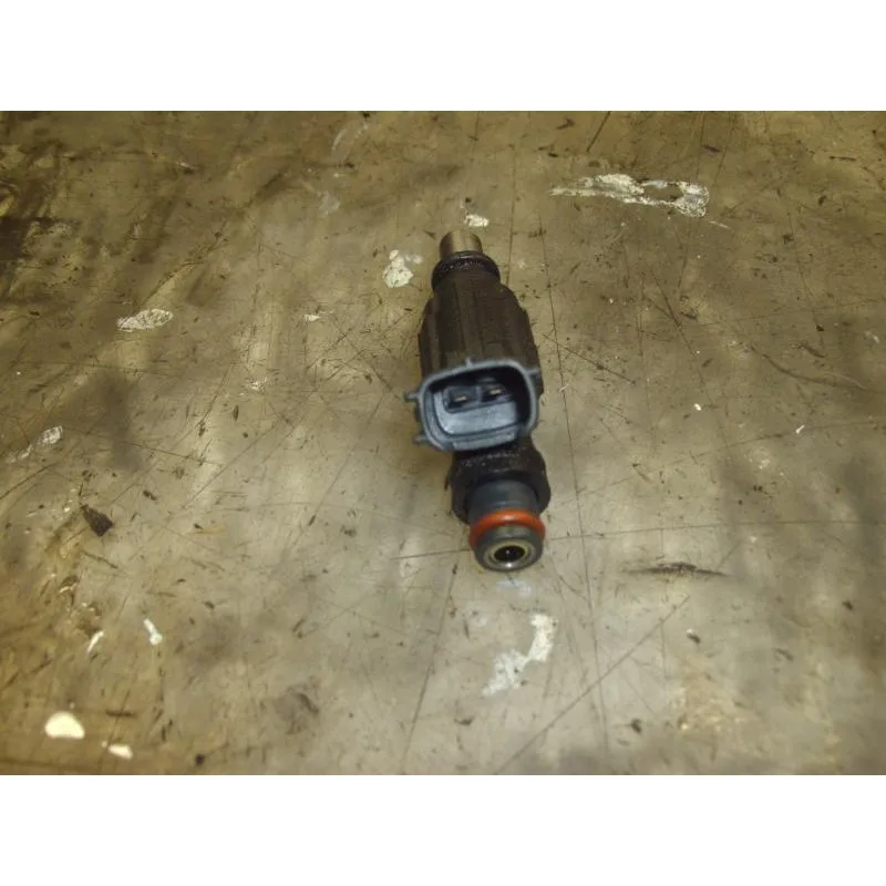 Injector/10027902 serves for TOYOTA COROLLA (E12) 1.4 D-4D TERRA BERLINA |