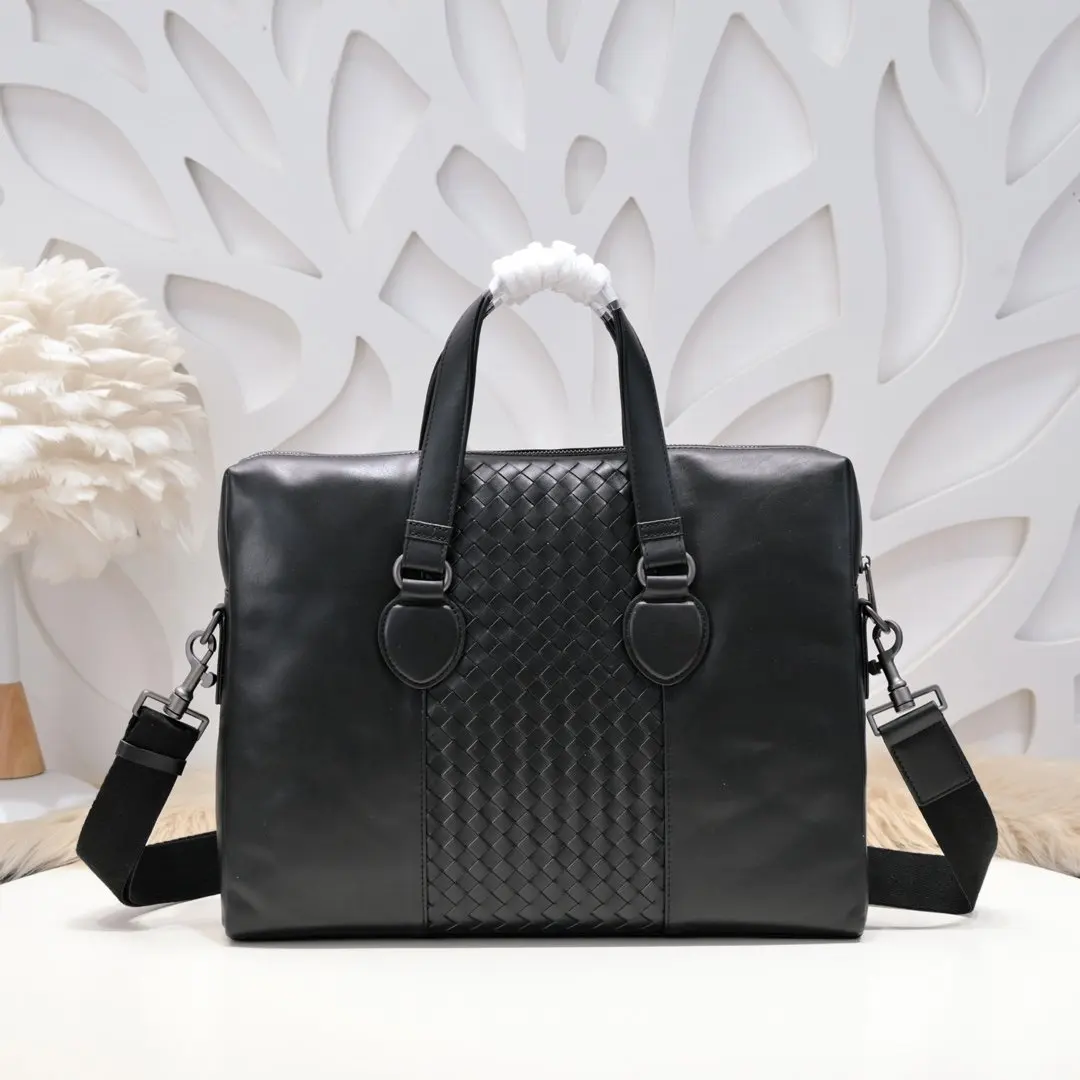 

2022 High Capacity Men Briefcases Business laptop Handbags top Layer Cowhide Lawyer Portable Shoulder Crossbody Laptop Office Ba
