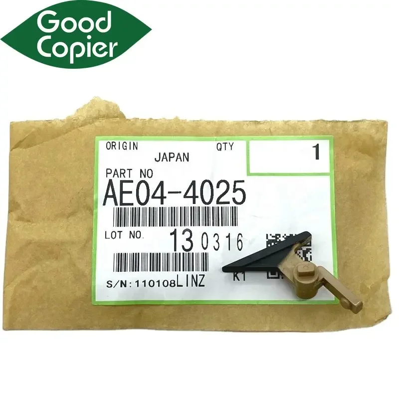 AE04-4025 Верхний палец захвата для Ricoh MP1027 2552 2553 3352 3353 3053 2852 2853 2352 3351 2851 3030 3350 2550 Детали